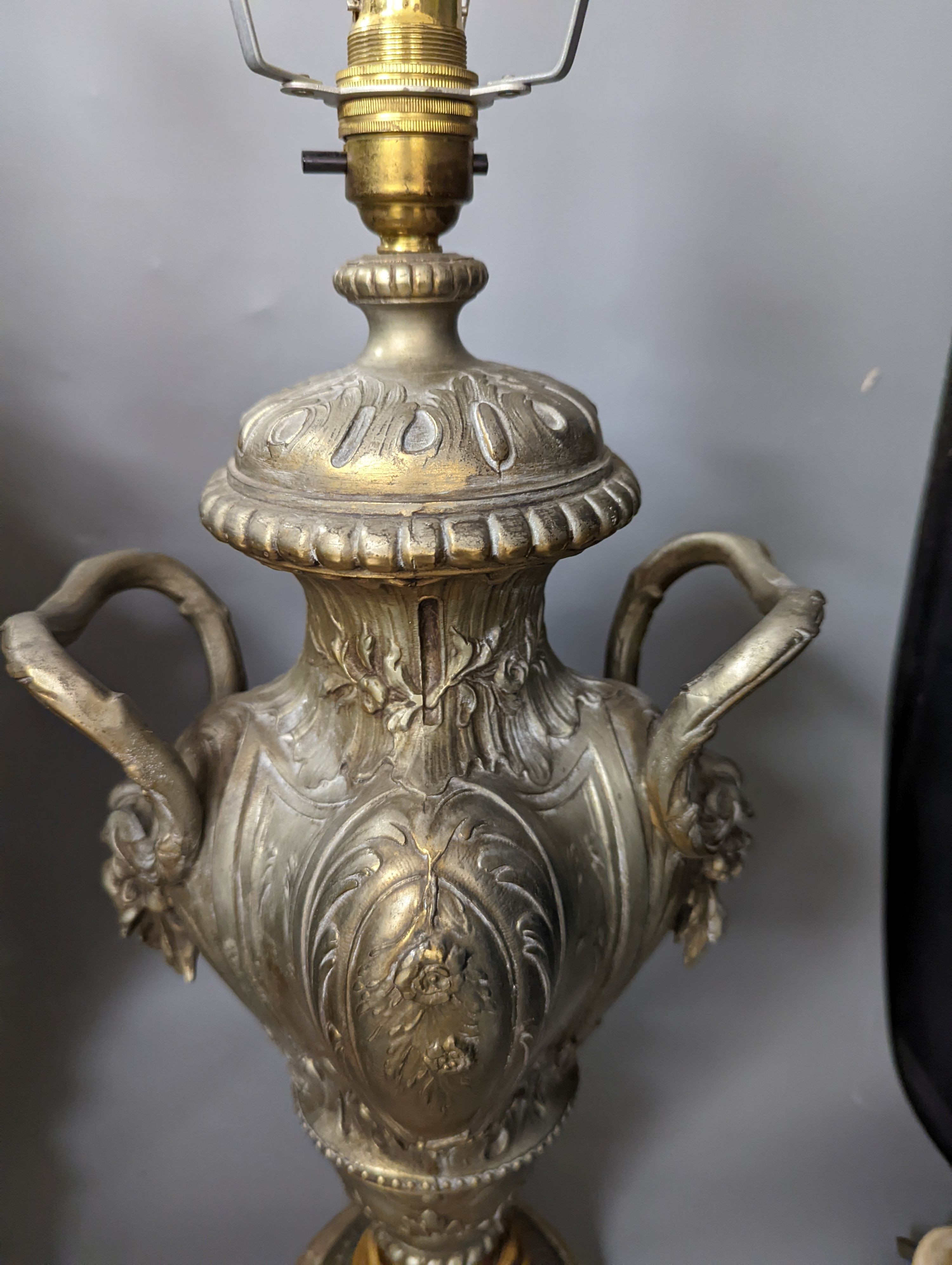 A pair of metal based table lamps, Lamp bases17 cms high.
